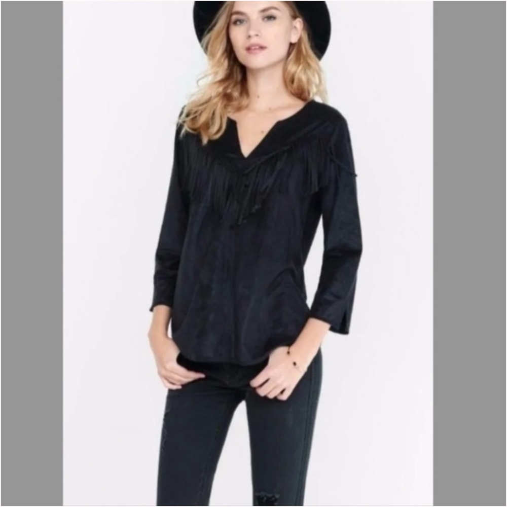 Express Black Faux Suede V-neck Fringe Top - Picture 3 of 3